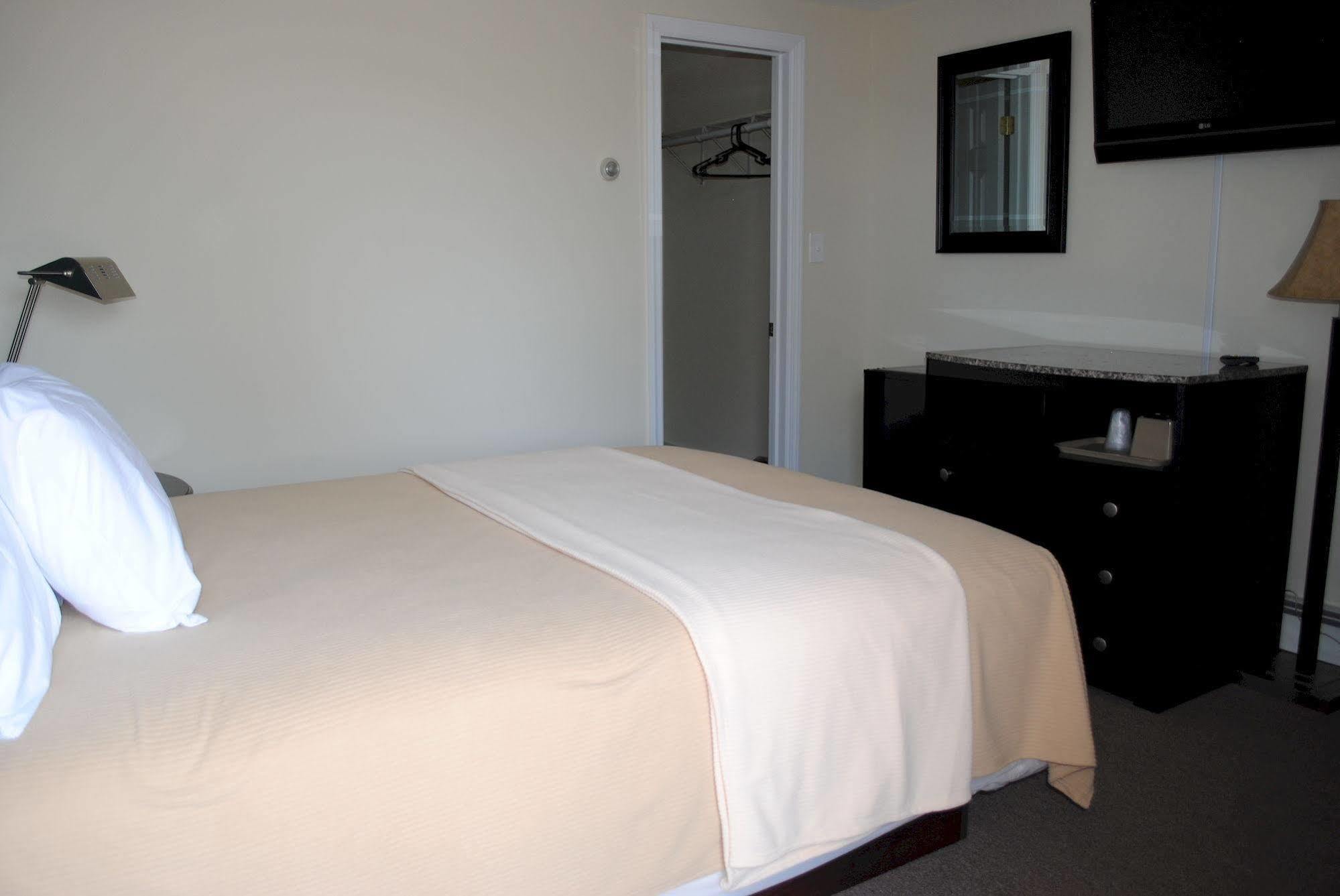 Shore Point Motel Пойнт-Плезант-Бич Экстерьер фото